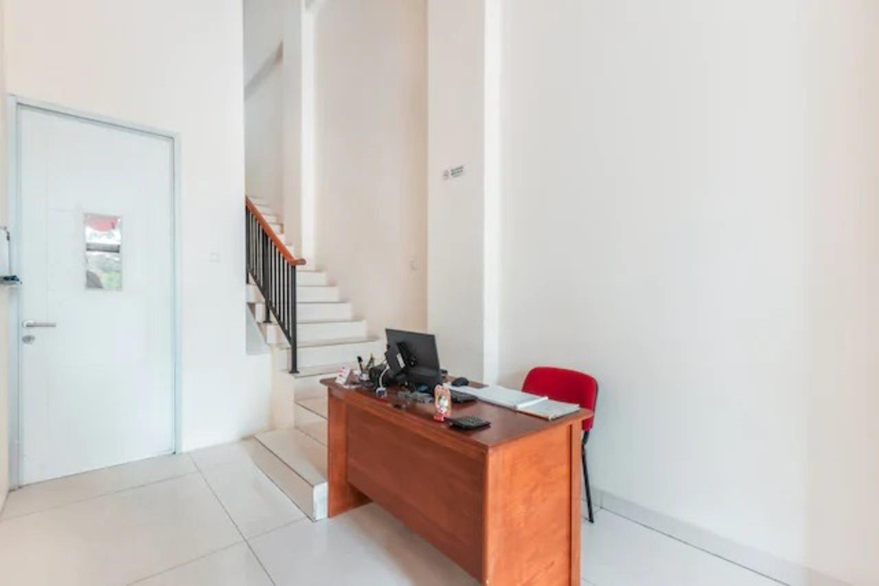 Super Oyo 1620 Sion Family Residence Grobogan Экстерьер фото