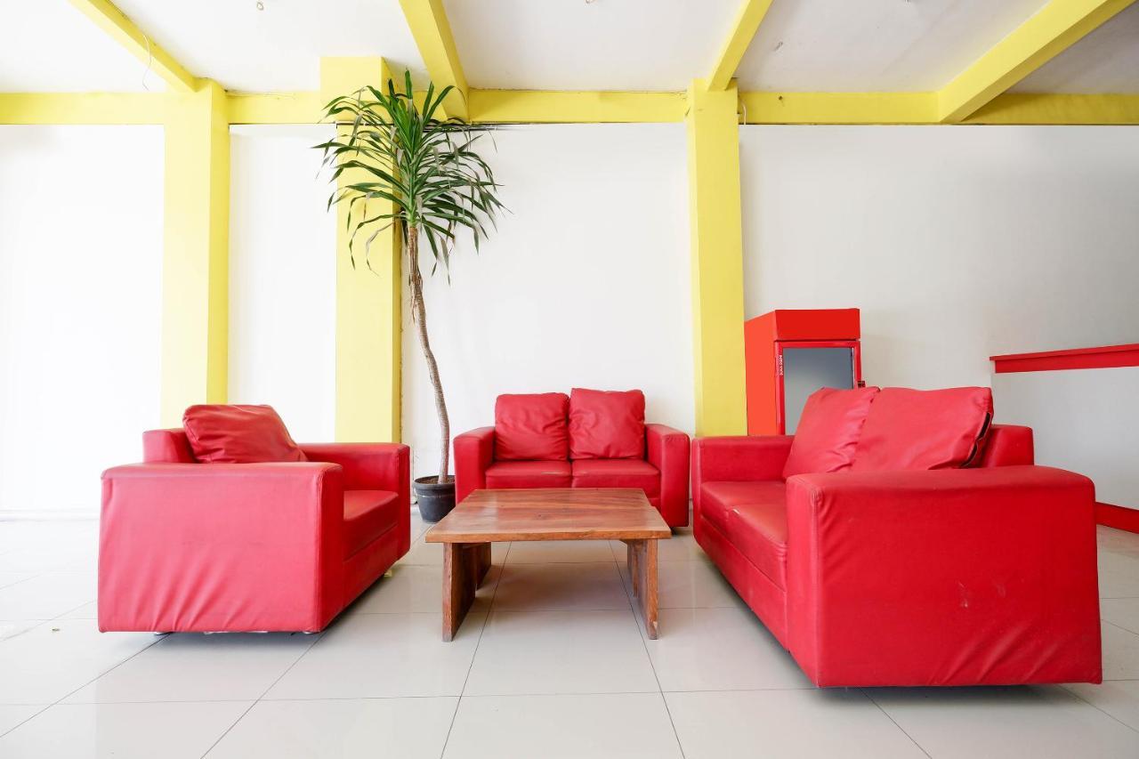 Super Oyo 1620 Sion Family Residence Grobogan Экстерьер фото