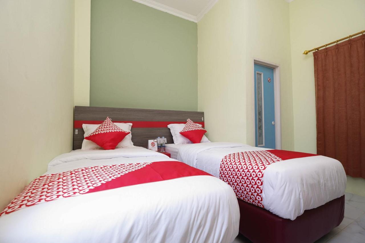 Super Oyo 1620 Sion Family Residence Grobogan Экстерьер фото