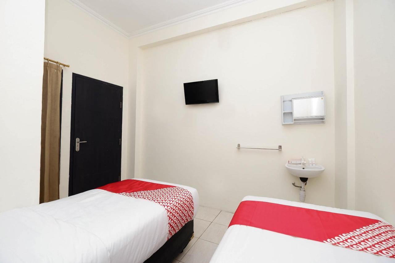 Super Oyo 1620 Sion Family Residence Grobogan Экстерьер фото
